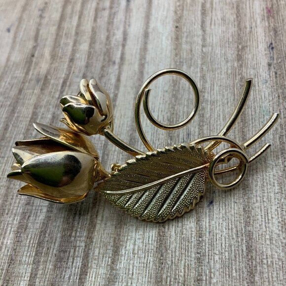 Double Roses Flower Leaf Gold Tone Vintage Brooch Pin - Picture 1 of 6